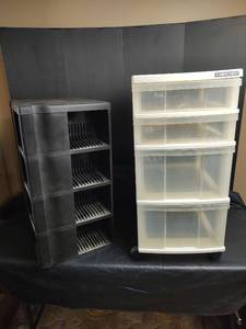 lot 931 image: Plastic Storage Organizer Tower on Rollers with 4 Drawers and CD Storage Tower