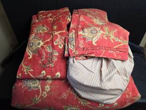 lot 941 image: Red Paisley Floral Bedding Set with Comforter,  Bedskirt, Pillow Shams, and 3 Curtains
