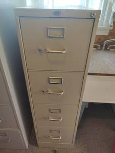 lot 957 image: Office Depot 4-Drawer Steel Filing Cabinet with Lock and Keys