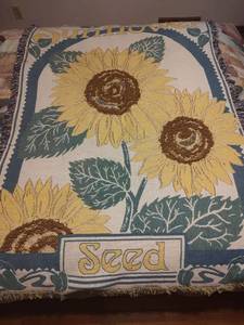 lot 962 image: Sunflower Woven Tapestry Throw Blanket with Fringe, Sunflower Seeds