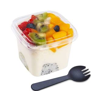 lot 9957 image: TOFLEN 50Ct 12 oz Square Plastic Dessert Cups with Lids and Sporks, Clear Plastic Yogurt Parfait Cups Cake Cups for Pudding, Fruit, Mousse, Strawberry Shortcake