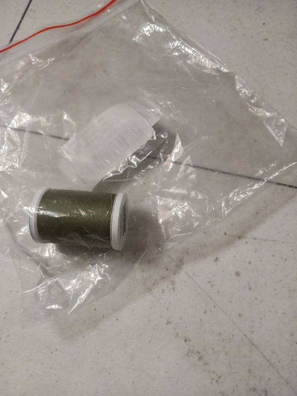 lot 58100 image: Green Spool Of Thread - Retail $15