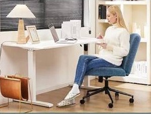 lot 11799 image: Criss Cross Office Chair, Blue