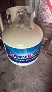 lot 59118 image: AmeriGas 20 lb Propane Tank with Regulator - Retail $35