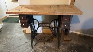 lot 59128 image: Singer Sewing Machine Table with Wooden Top and Drawers - Retail $150