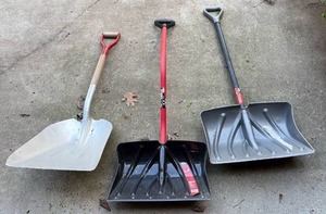 lot 59146 image: Snow Shovel Set - 3 Piece Winter Removal Tools - Retail $25