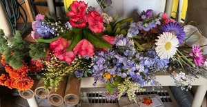 lot 59148 image: Mixed Artificial Flower Collection with Craft Supplies - Retail $25
