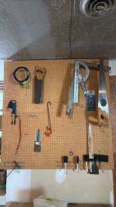 lot 59154 image: Mixed Hand Tools and Measuring Equipment Lot - Retail $25