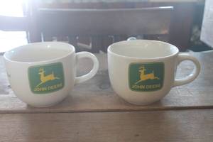 lot 4345 image: John Deere Large Coffee CupsSoup Cups