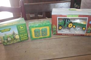 lot 4361 image: 3 John Deere S&P Shakers NIB