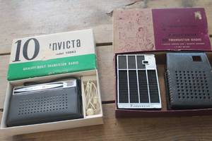 lot 4376 image: 2 IOB Vintage Radios untested