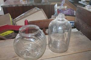 lot 4404 image: Vintage Jar wwooden Handle & More