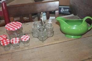 lot 4405 image: Vtg. Cruet Set, Fiesta Ware Gravy Boat & More