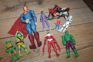 lot 4407 image: Action Figure Toys and More