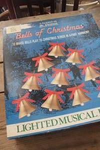 lot 4421 image: Vintage Bells of Christmas untested