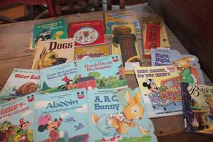 lot 4430 image: Vtg. Childrens Disney, Little Golden Books & More