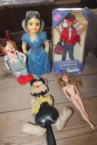 lot 4452 image: Vtg. Snow White Chalk Figure, NIB Barbie & More