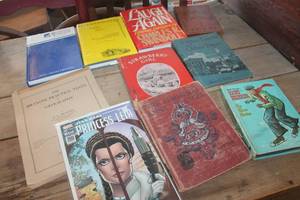lot 4460 image: Vintage Books and More