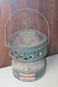 lot 4479 image: Vintage Coleman Heater