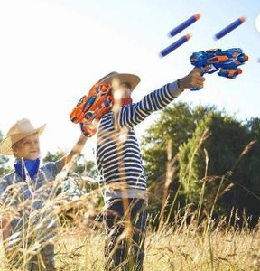 lot 12008 image: Baixin Frost Nova Kids Toy Blaster Pack