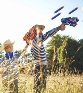 lot 12124 image: Baixin Frost Nova Kids Toy Blaster Pack