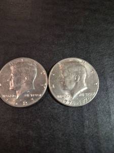 lot 145 image: 1976 Kennedy Bicentennial Half Dollar Coins Set
