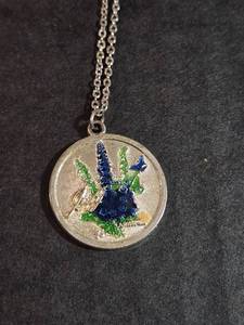 lot 153 image: Embroidered Floral Pendant Necklace with Chain