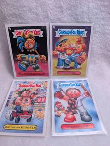 lot 607 image: Garbage Pail Kids Trading Card Lot - 4 ct