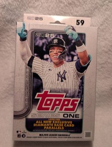 lot 707 image: 2025 Topps Series One Baseball Cards Hanger Box