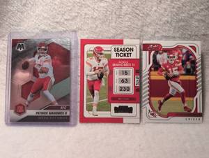 lot 1003 image: Patrick Mahomes II Kansas City Chiefs Football Card Collection - 3 ct