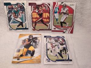lot 1025 image: NFL Panini Absolute Football Trading Cards Mixed Lot - 5 ct