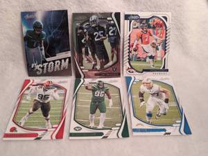 lot 1029 image: Panini Absolute Football Trading Cards Collection - 6 ct