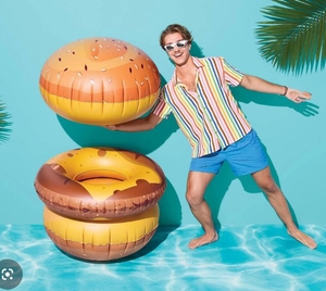 lot 2809 image: Sun Squad Burger Pool Float