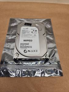 lot 44 image: Seagate Barracuda 500GB Internal Hard Drive