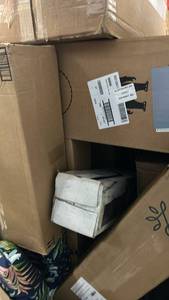 lot 1 image: Pallet of Item