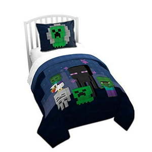 lot 8262 image: Minecraft Bad Night Kids Twin Quilt & Sham Set  100% Microfiber  Blue - Retail $62