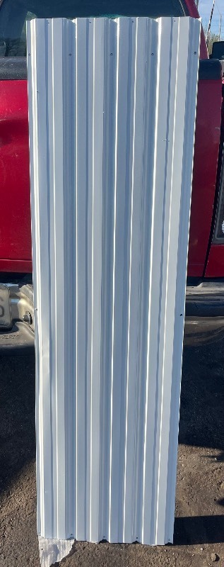 lot 246 image: Bundle of Quality Sheet Metal Siding White - 4 Pieces - White 5 x 16