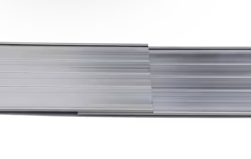 lot 126 image: 24 ft. x 4 in. Silver Aluminum Landscape Edging Project Kit (4 - 6 ft. pieces) - no nails