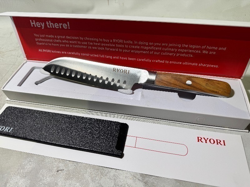 lot 578 image: New Ryori 8 Santoku Professional Kitchen Knife w Protective Sleeve, Wood