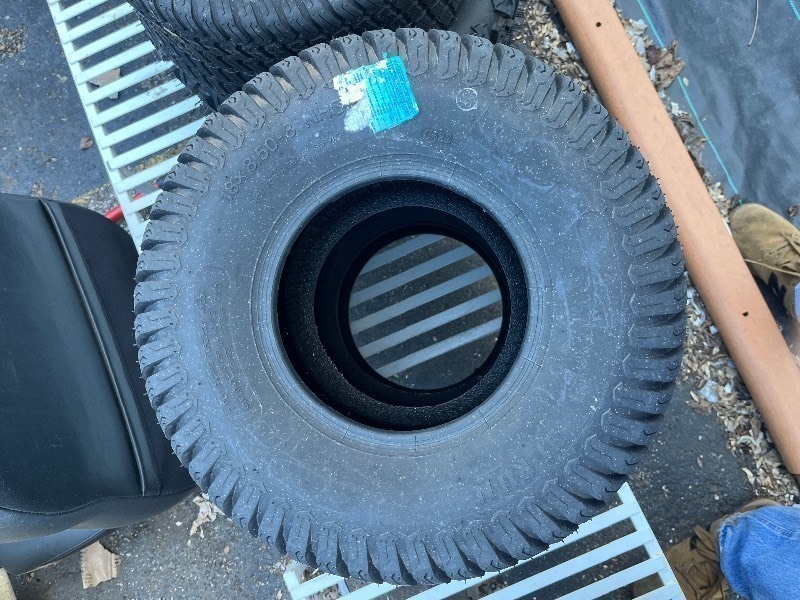lot 624 image: HI-RUN LAWN & Garden Tire - 20 x 8.50-8 NHS