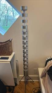 lot 59176 image: Mid Century Modern Stacking Ring Floor Lamp with Chrome Finish - Retail $150