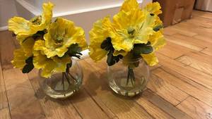 lot 59224 image: Yellow Artificial Poppy Flowers in Glass Vases Set of 2 - Retail $15