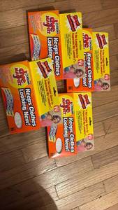 lot 59235 image: Carbona Stain Devils Cue Magnet Stain Remover Set - Retail $15