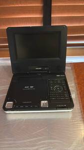 lot 59243 image: Philips Portable DVD Player with LCD Screen (no power cords) - Retail $35