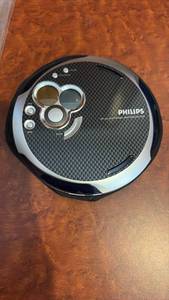 lot 59246 image: Philips Portable CD Player with Electronic Skip Protection - Retail $15