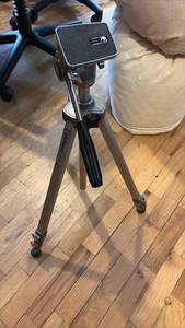 lot 59247 image: Velbon VE-3 Camera Tripod with Quick Release Plate - Retail $45