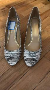 lot 59252 image: Enzo Angiolini Black and White Striped High Heels size 6.5 - Retail $25