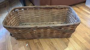 lot 59261 image: Large Woven Basket with Wooden Handles - Retail $25