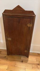 lot 59273 image: Wooden Corner Medicine Cabinet with Hinges - Retail $45