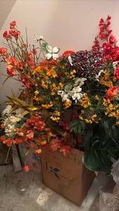 lot 59315 image: Large Collection of Artificial Flowers and Decorative Floral Arrangements - Retail $25